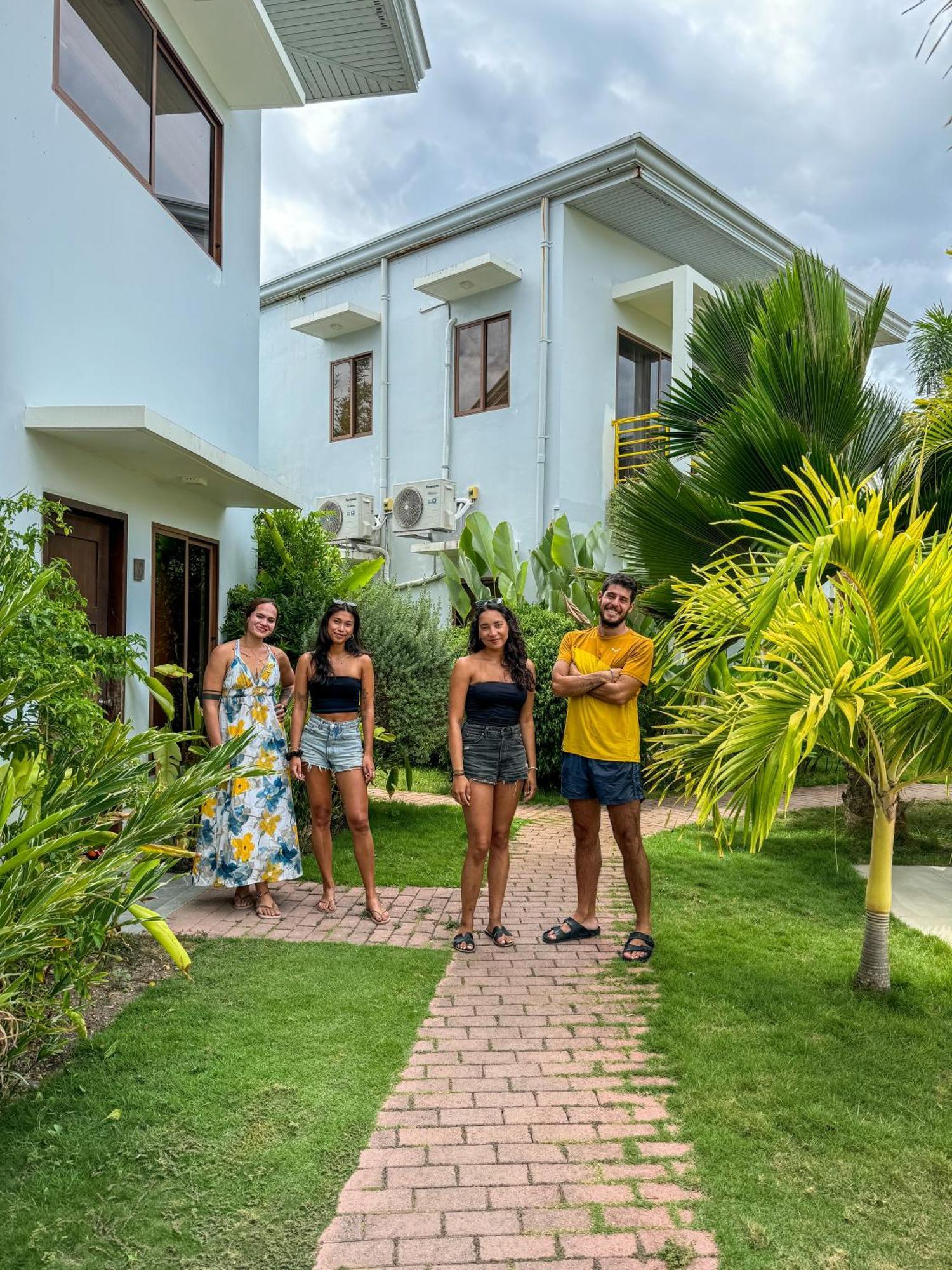 Red Picnic Hostel Panglao Island Exterior photo